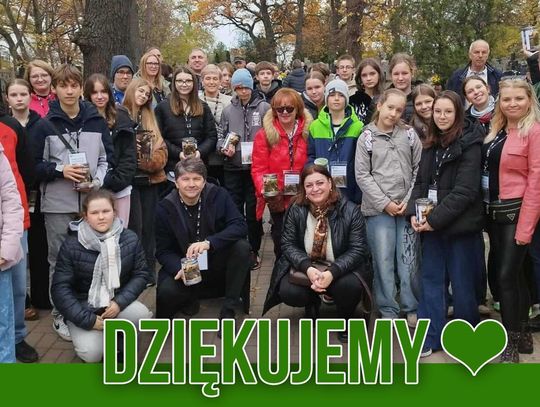 Kwesta na Cmentarzu Tarchomińskim. Ponad 28 tysięcy złotych na ratowanie zabytkowych nagrobków Kwesta na Cmentarzu Tarchomińskim. Ponad 28 tysięcy złotych na ratowanie zabytkowych nagrobków