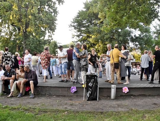 Potańcówki w Parku Henrykowskim