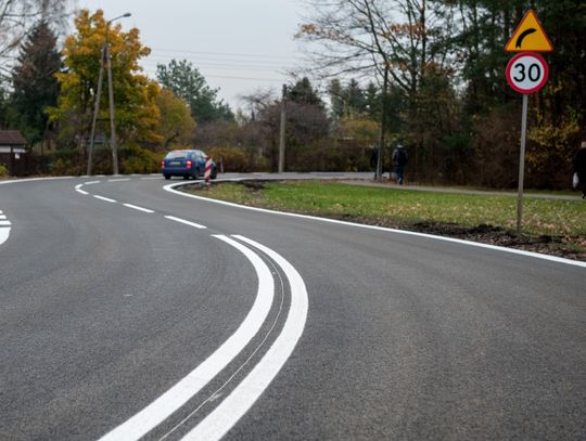 Radna apeluje o budowę chodnika na ul. Cieślewskich. „Mieszkańcy codziennie ryzykują zdrowie” Radna apeluje o budowę chodnika na ul. Cieślewskich. „Mieszkańcy codziennie ryzykują zdrowie”