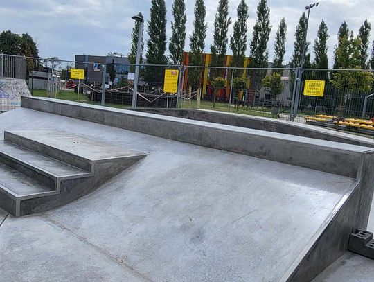 Skatepark w Parku Magiczna z nowym urządzeniem