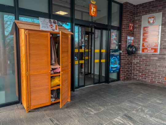 "Wymiana ciepła" przed białołęckim ratuszem "Wymiana ciepła" przed białołęckim ratuszem