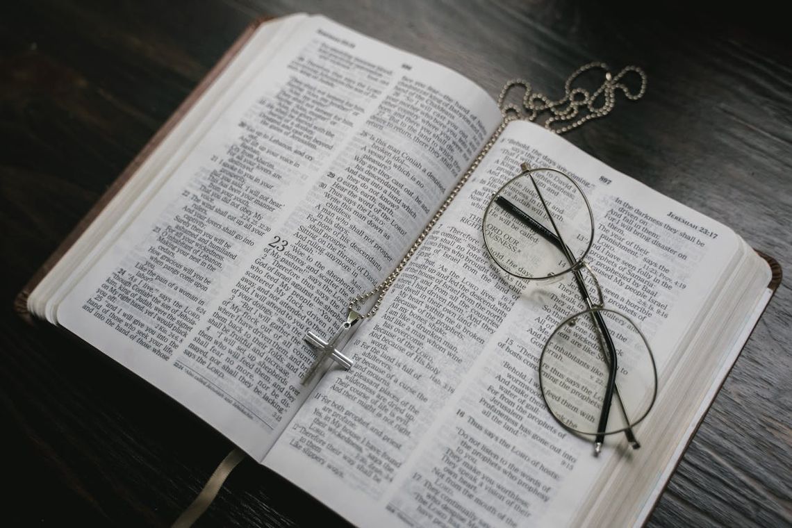 Biblia ilustrowana na Komunię – połączenie wartości i atrakcyjnej formy