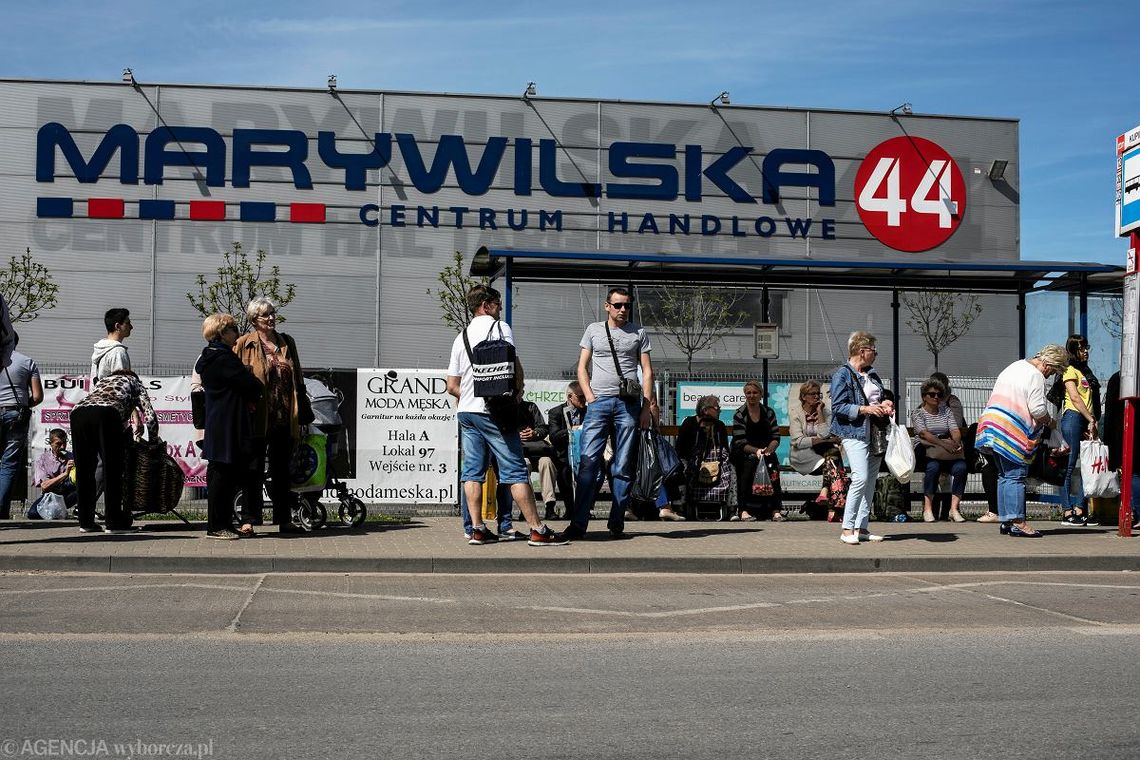 Otwarcie tymczasowego targowiska Marywilska 44