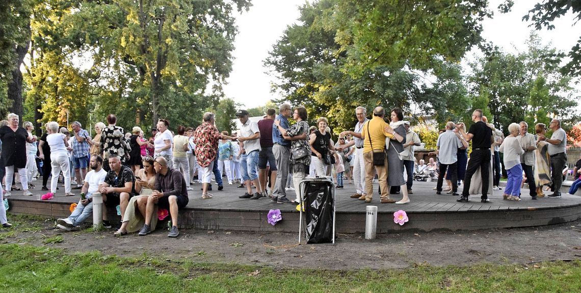 Potańcówki w Parku Henrykowskim