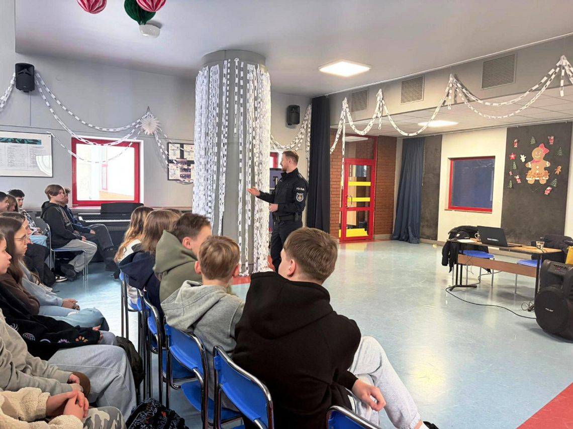 Prawo od najmłodszych lat. Policyjna pogadanka profilaktyczna w szkole